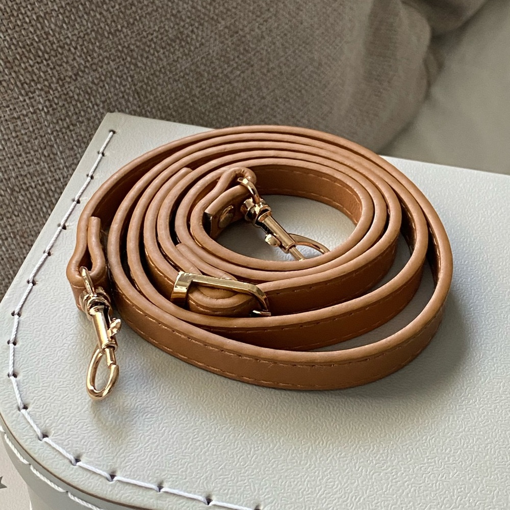 Elegant Tan Leather Bag Strap